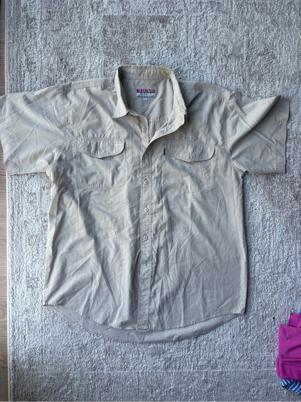 Men’s Short Sleeve Button-Up Shirt in Light Beige